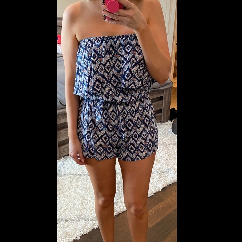 Strapless blue romper